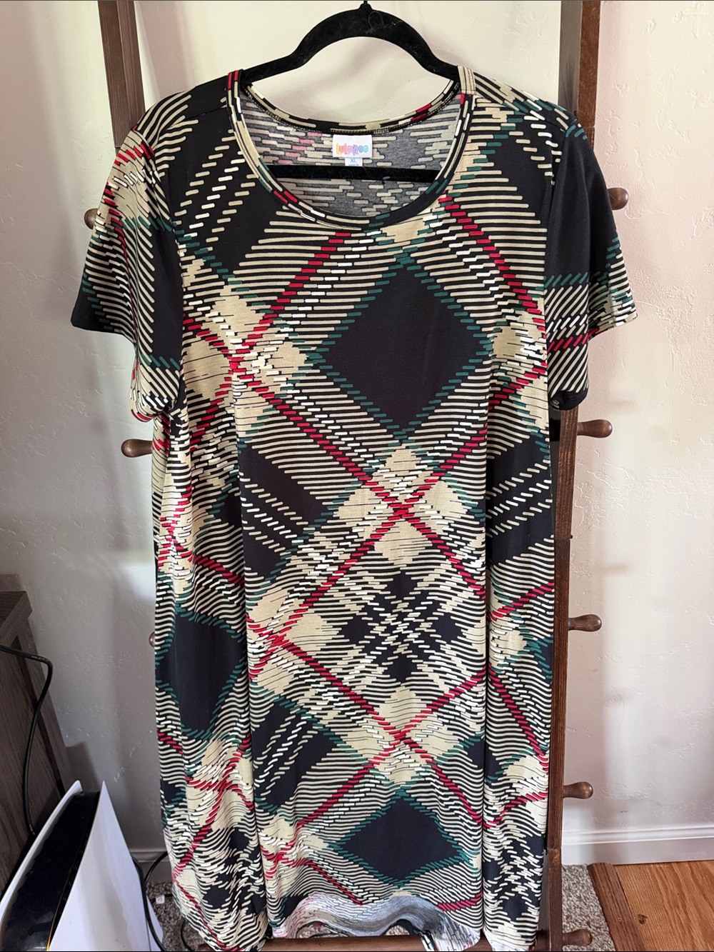 Women's Black Plaid Short-Sleeve Dress